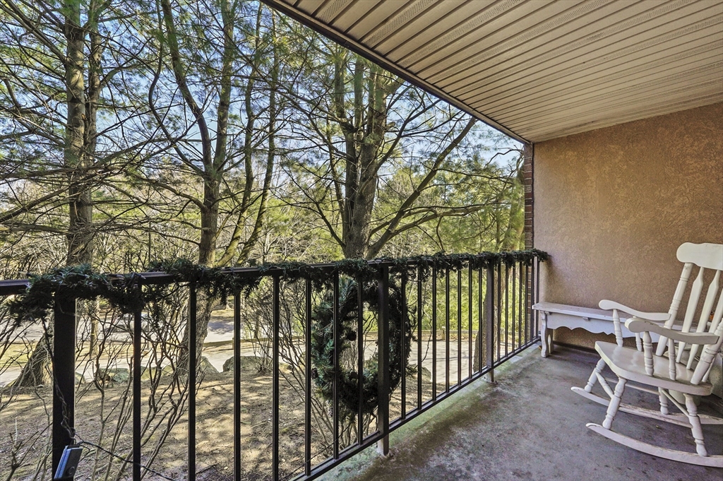 11 Ledgewood Way, Peabody