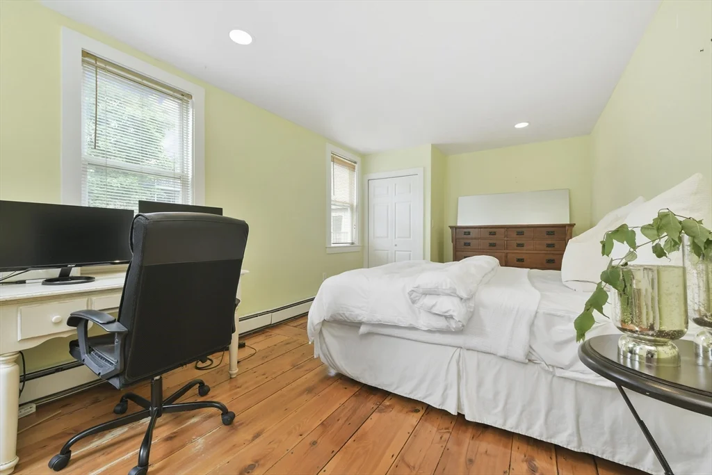 93 Dresser St, South Boston