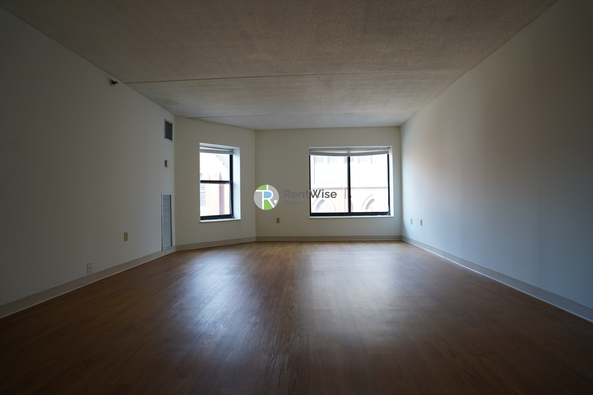 10 Magazine St, Cambridgeport