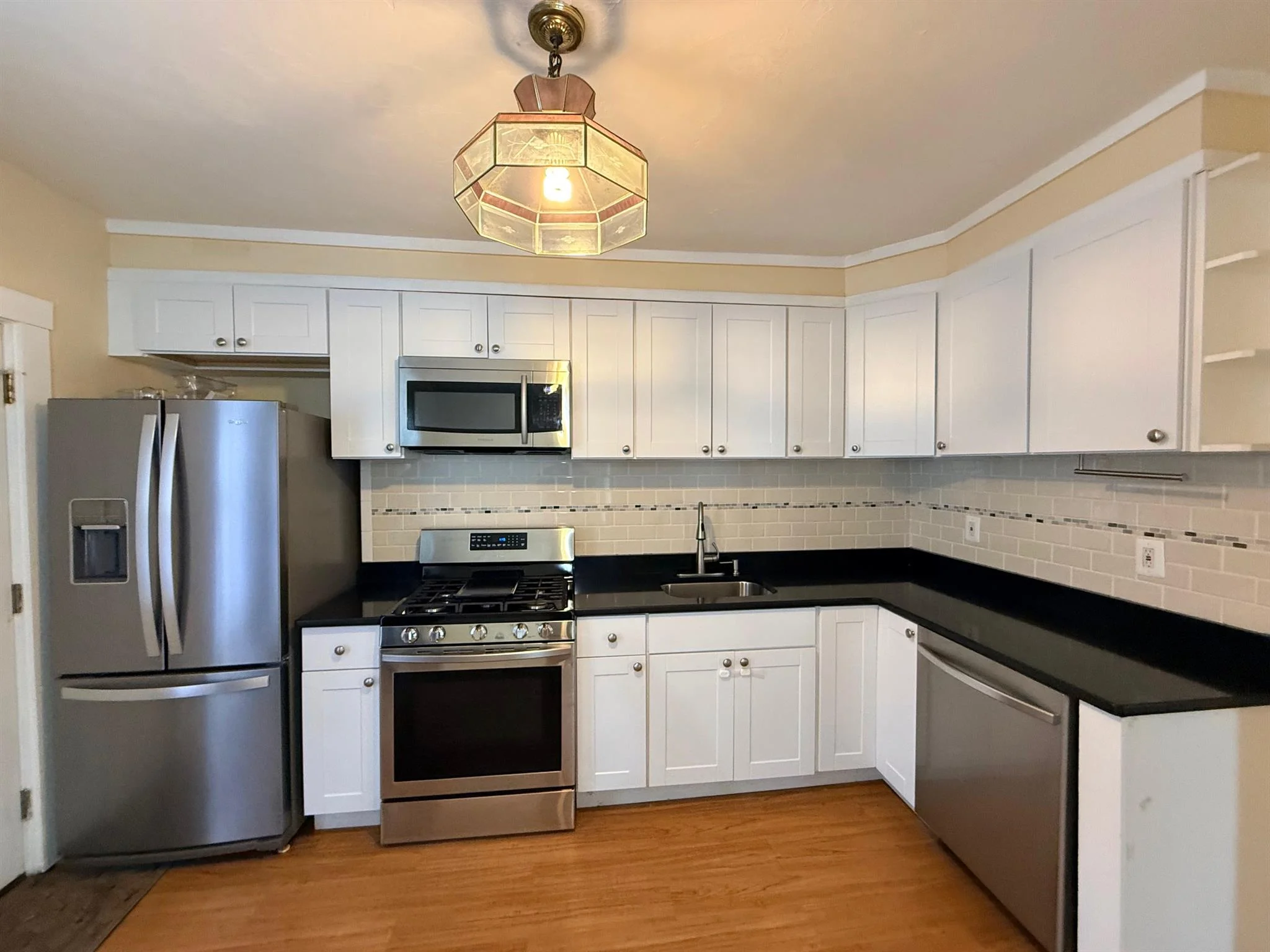 15 Laurel St, Ward Two