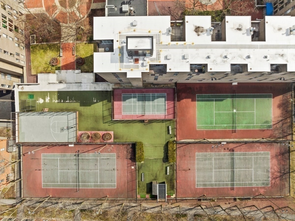 33 Pond Ave, Brookline Village