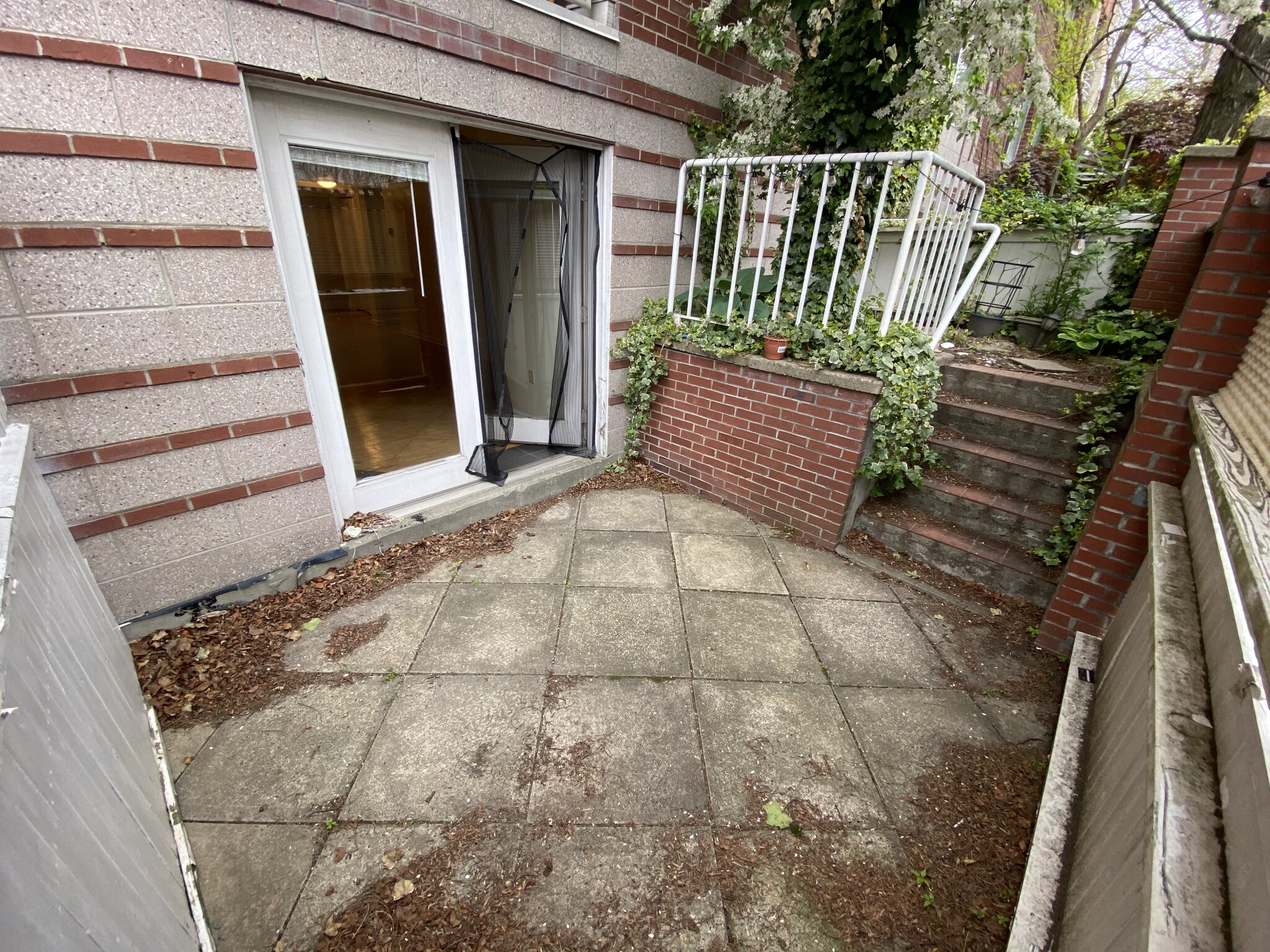 345 Franklin St, Riverside