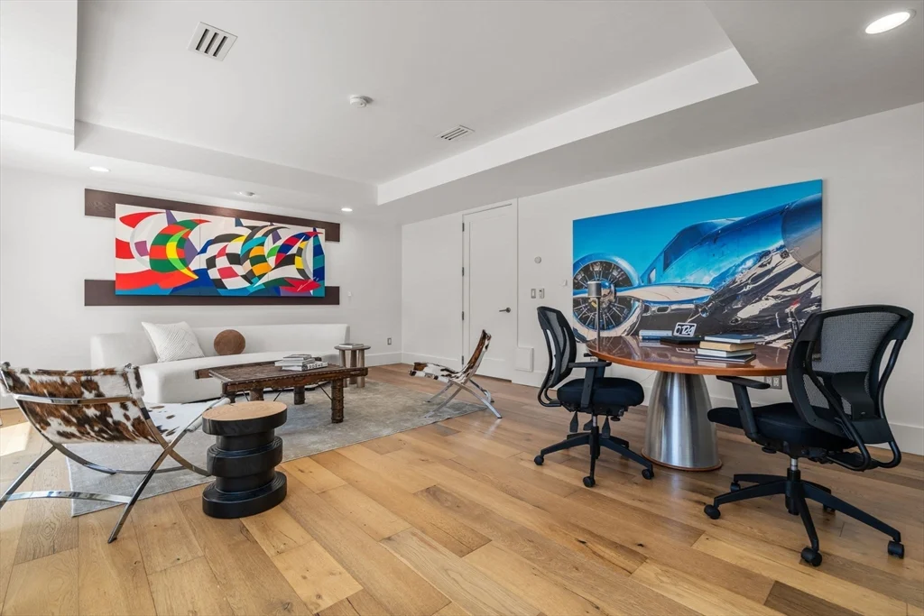 30 Whipple Rd, Lexington