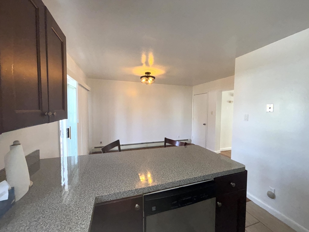 7 Howe Terr, Dorchester