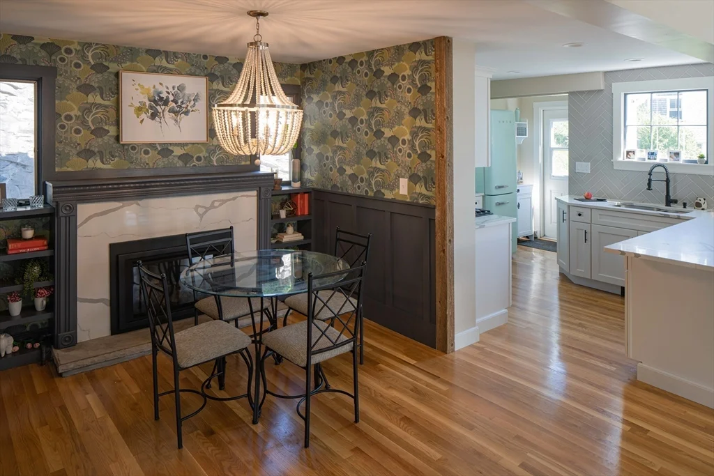 11 Gingerbread Hill, Marblehead