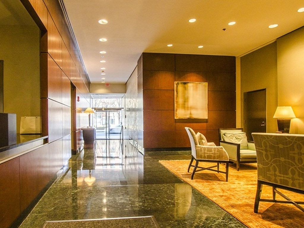 1 Charles St, Midtown