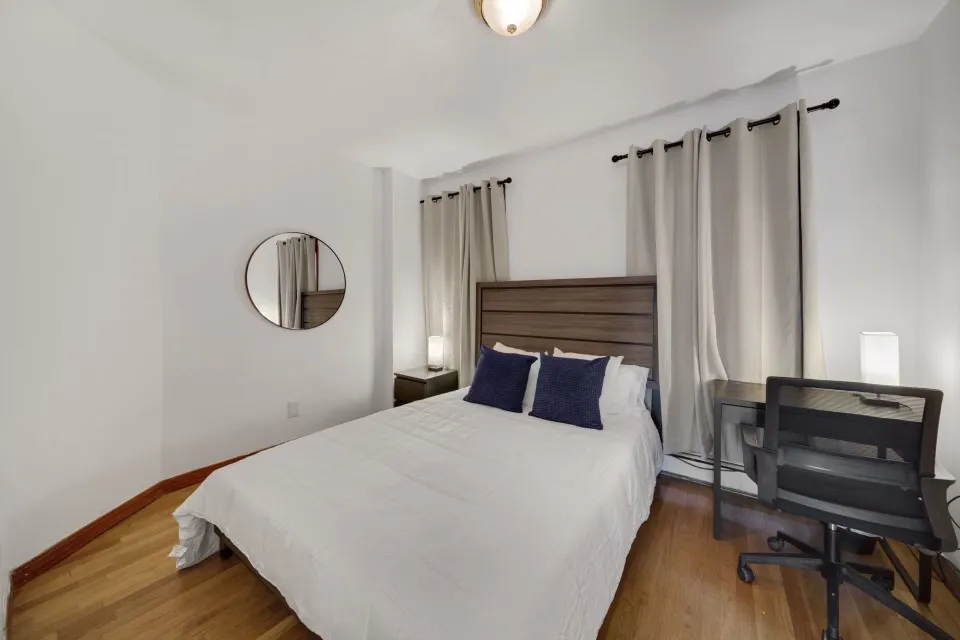 871 Harrison Ave, Roxbury