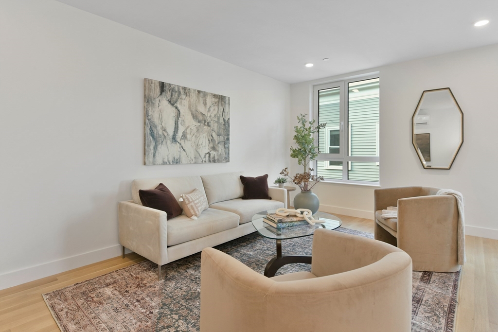 213 Harvard, The Port