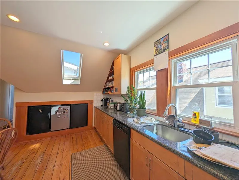 48 Orchard St, Medford