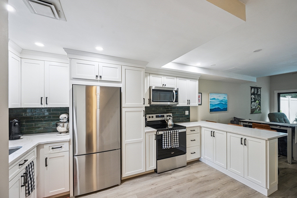 330 Sterling St, West Boylston