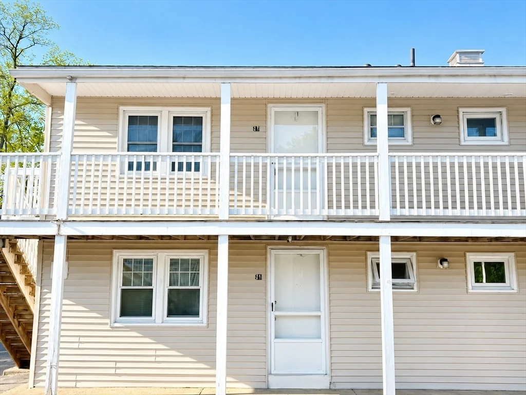1717 Ocean St, Marshfield