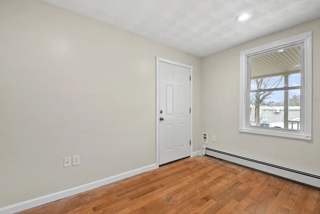 515 Winthrop St, Rehoboth