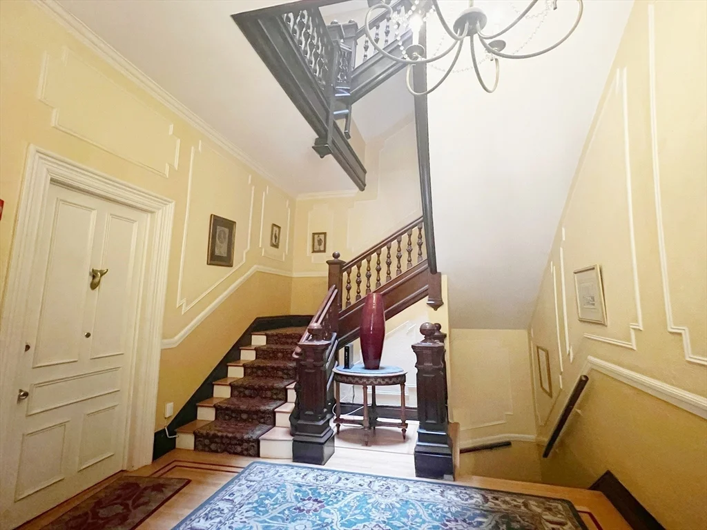 86 Commonwealth Ave, Back Bay