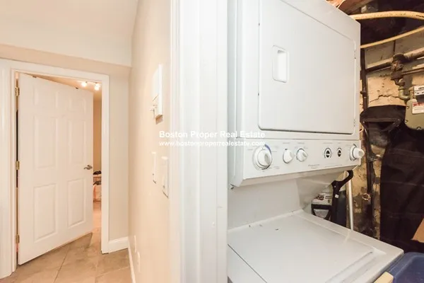 34 Edgerly Rd, Fenway