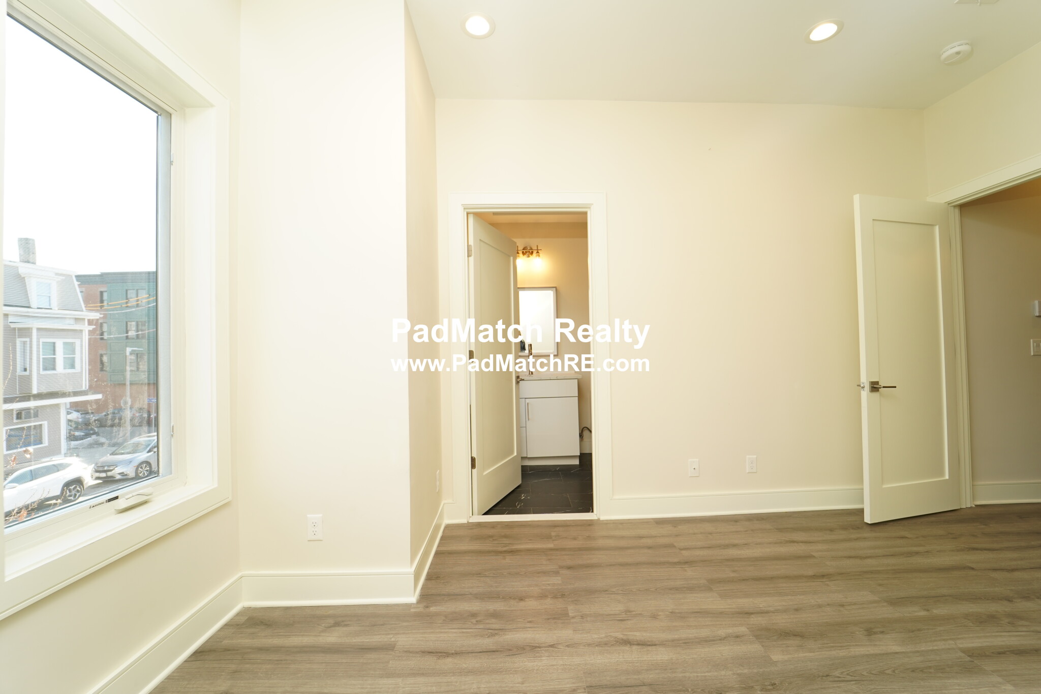 64 Chelsea St, East Boston