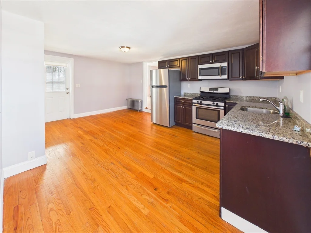 1015 Hyde Park Ave, Hyde Park