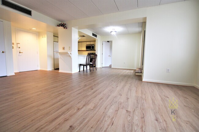 85 Brainerd Rd, Brighton