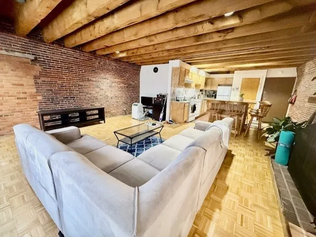 57 Fulton St, North End