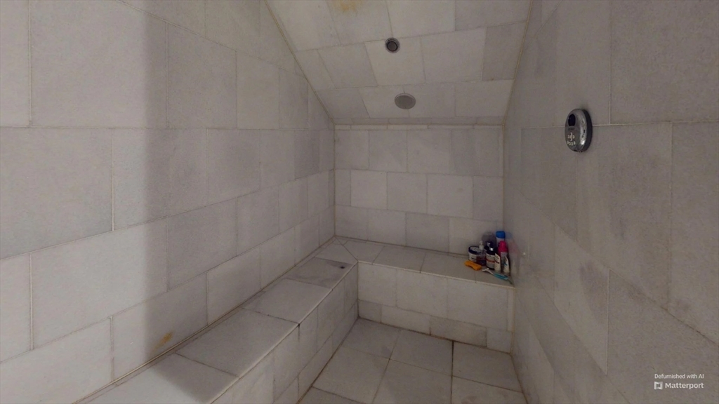 330 1/2 E St, South Boston