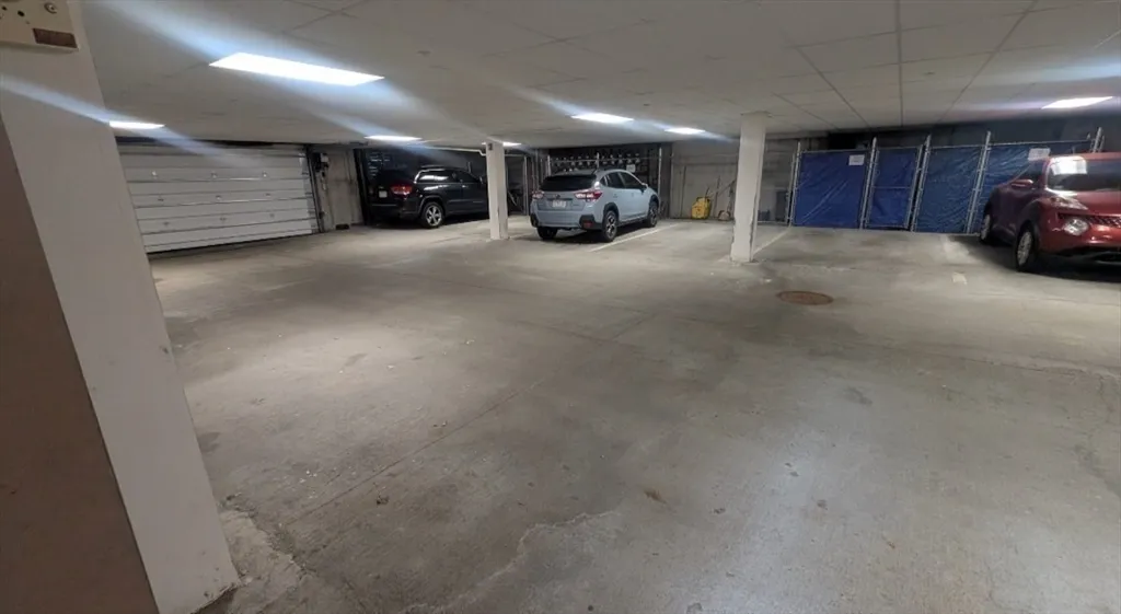 11 Cheriton Rd, West Roxbury