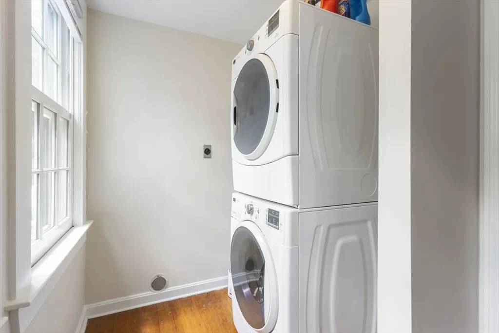 191-193 South St, Hingham