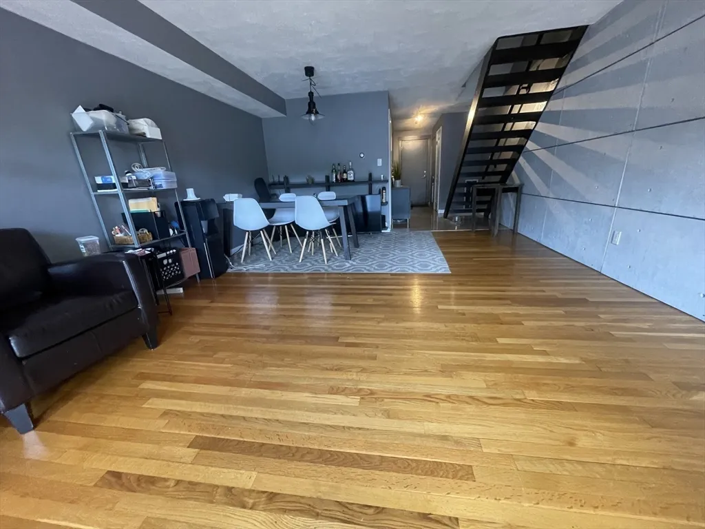 120 Beaconsfield Rd, Brookline