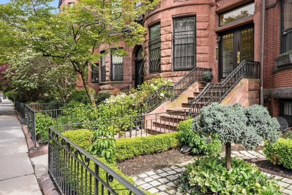 371 Beacon St, Back Bay