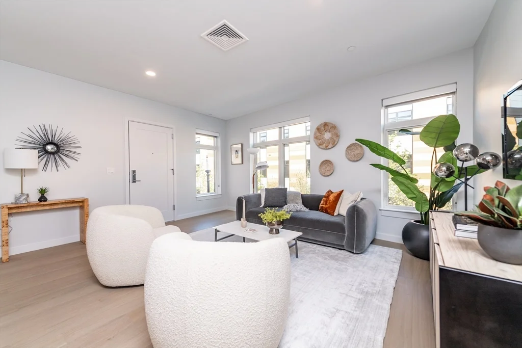 5 Lisbon St, East Boston