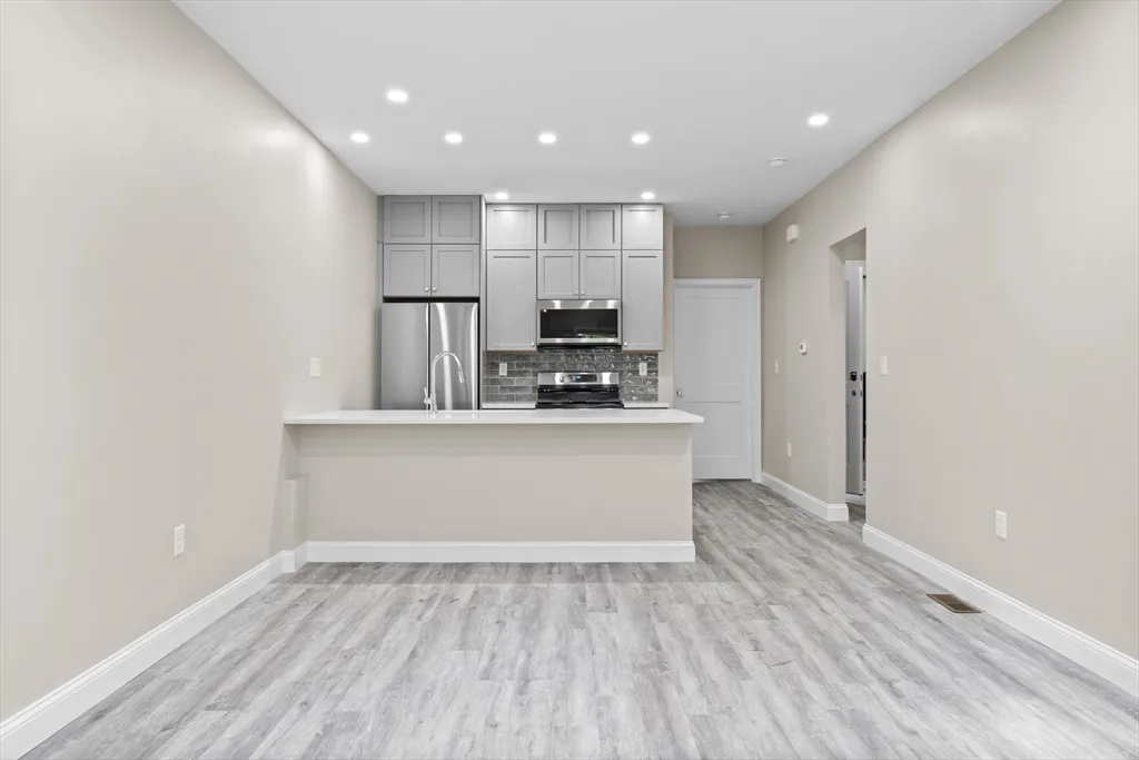 769 East Sixth, South Boston