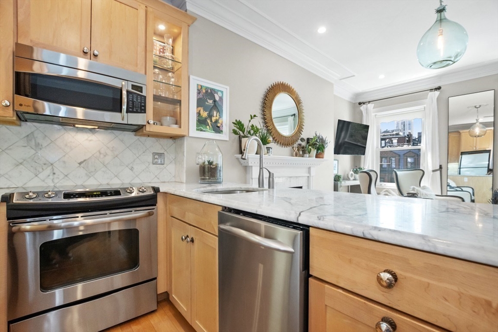 395 Marlborough St, Back Bay