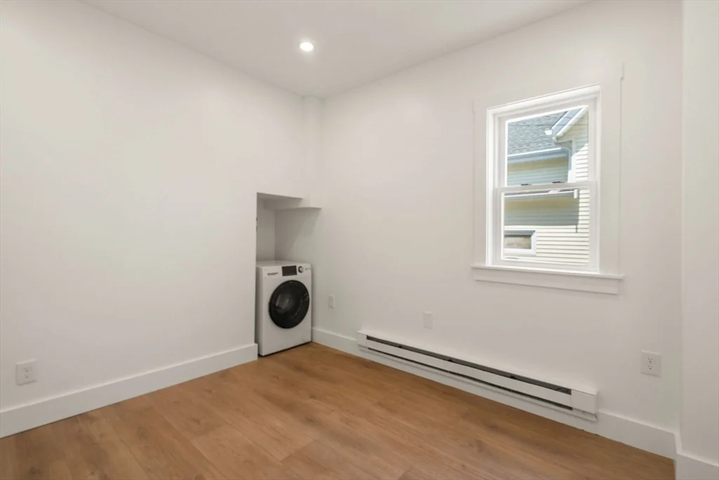31 Wardwell Ave, Lynn