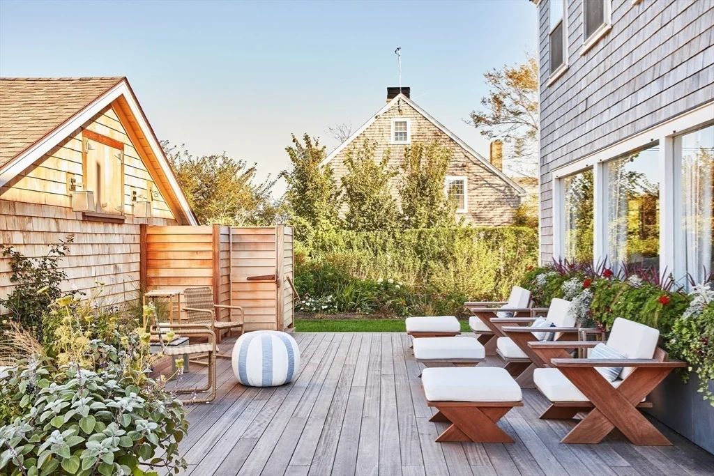 66 Hulbert Avenue North House, Nantucket