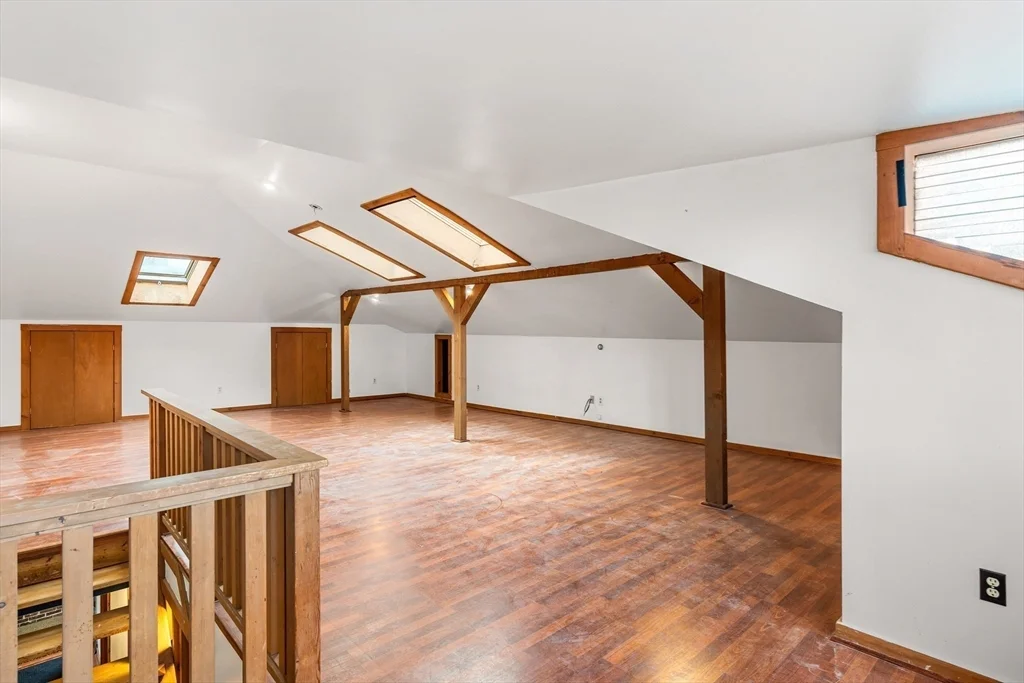 100-102 Main St, Gloucester