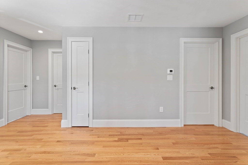 17 Monroe St, Norwood