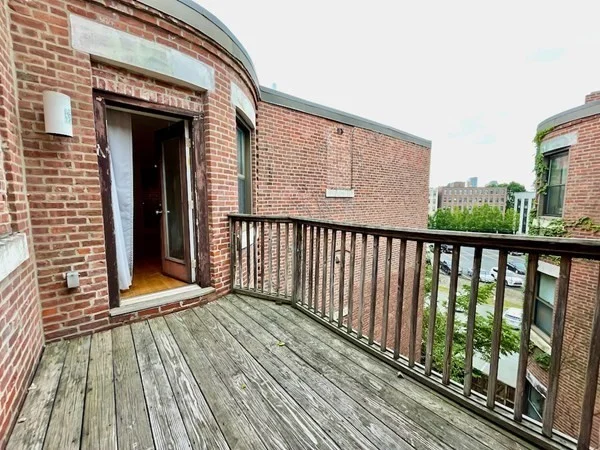 102 Gainsborough, Fenway