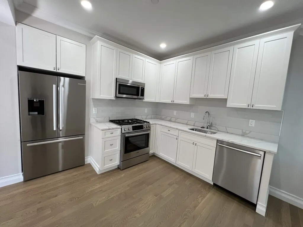 14 Mount Hood Rd, Brighton