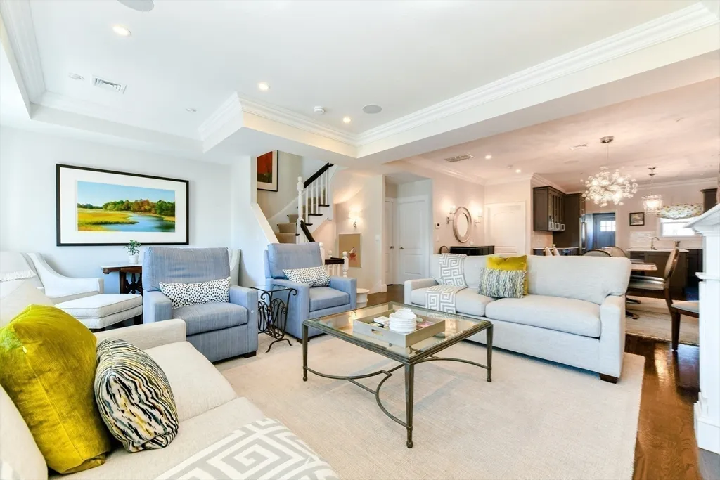 846 East Broadway, South Boston