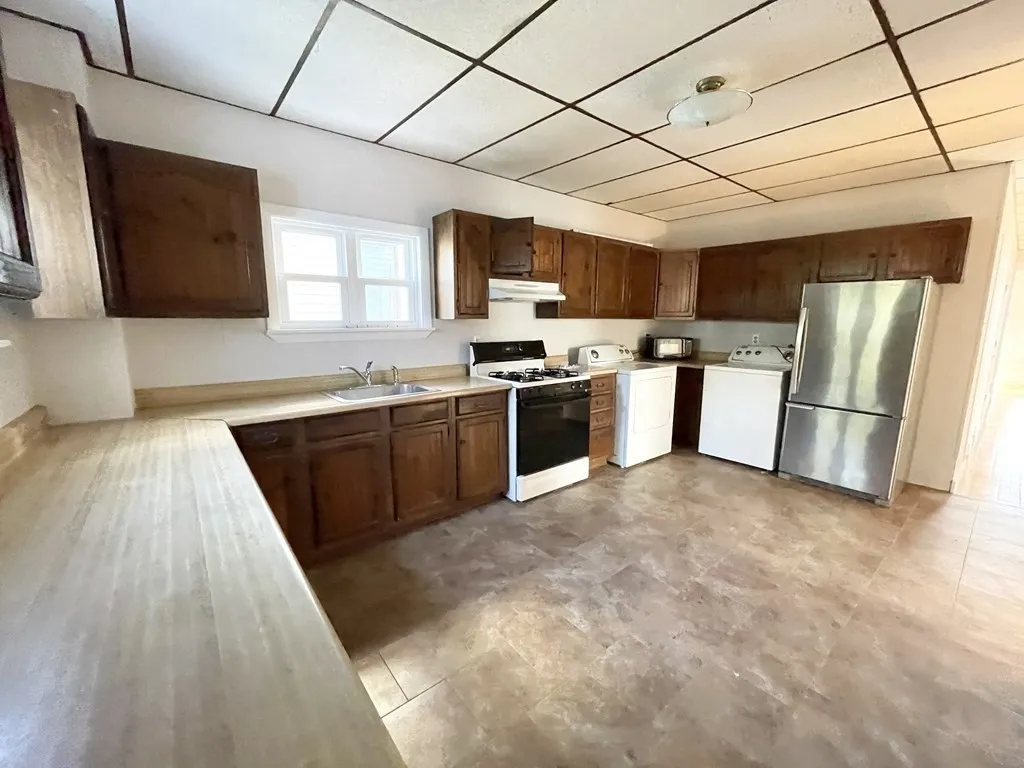 26-28 Harbor View, Dorchester