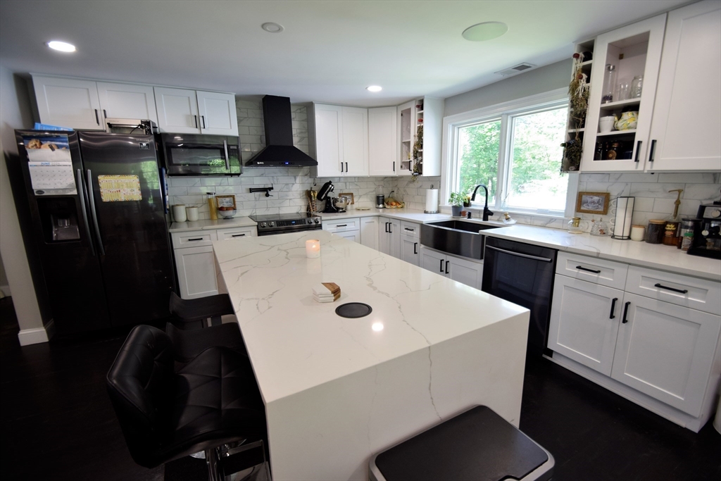 479 Westfield St, Dedham