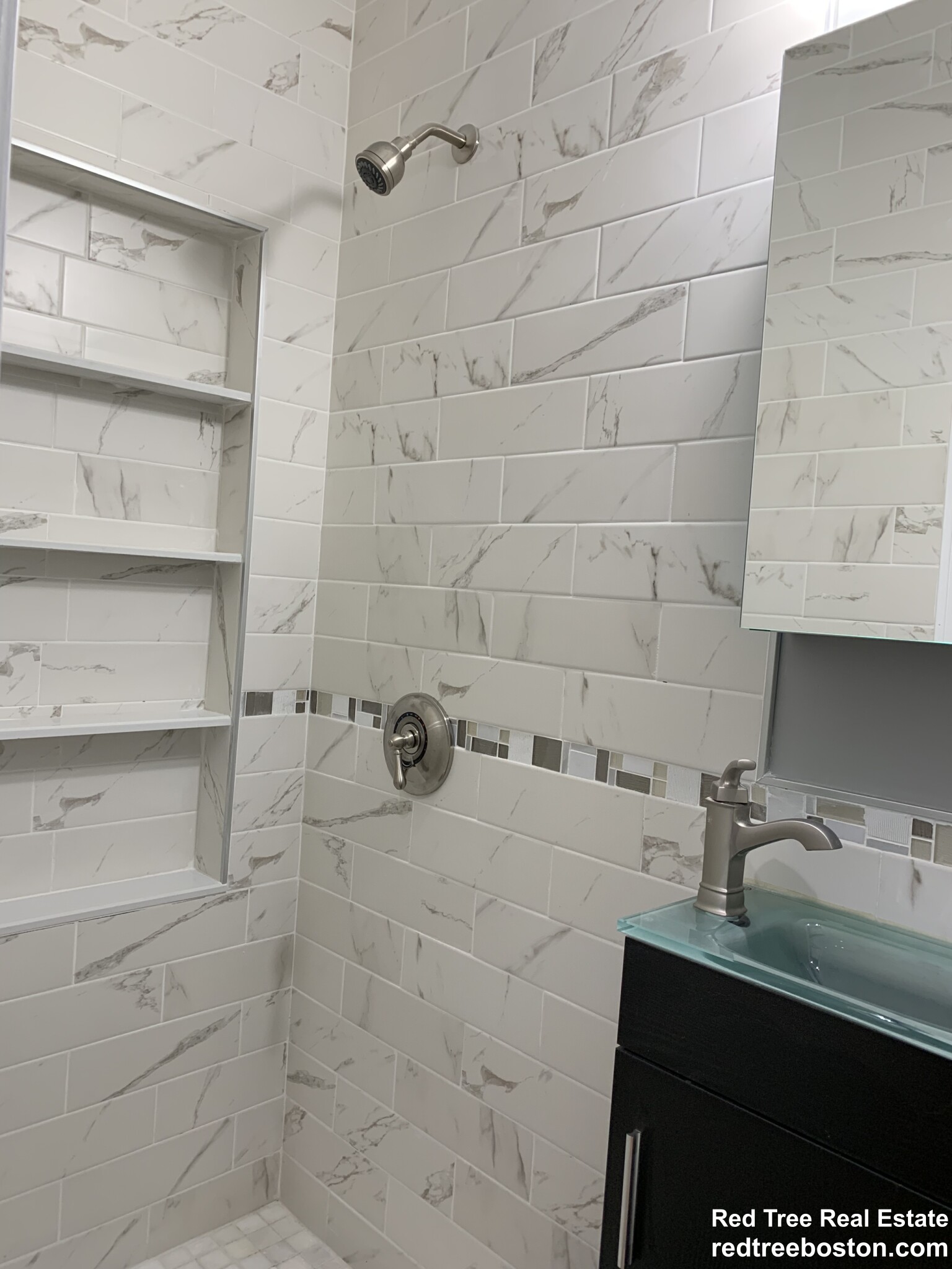5 bed, 1 bath apartment for rent at 146 Hillside St Unit 1, Mission Hill — photo 19 of 28