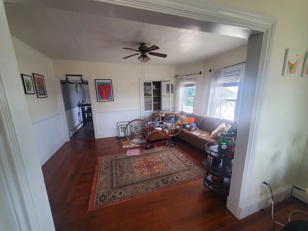 21 South Central, Wollaston