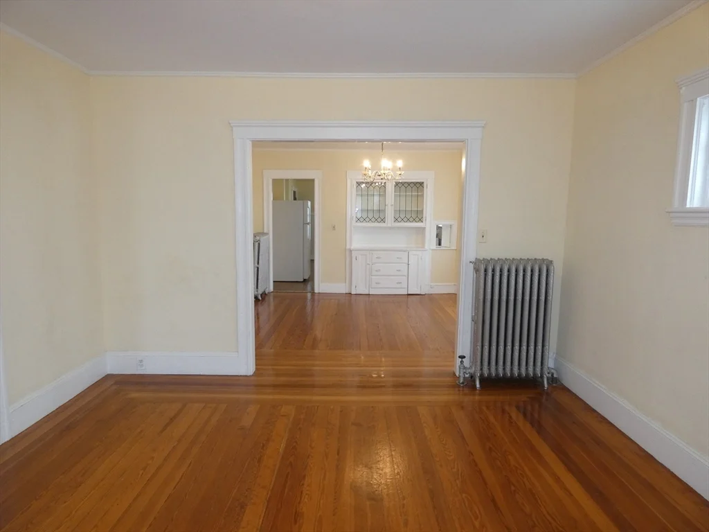 58 Monument St, Medford