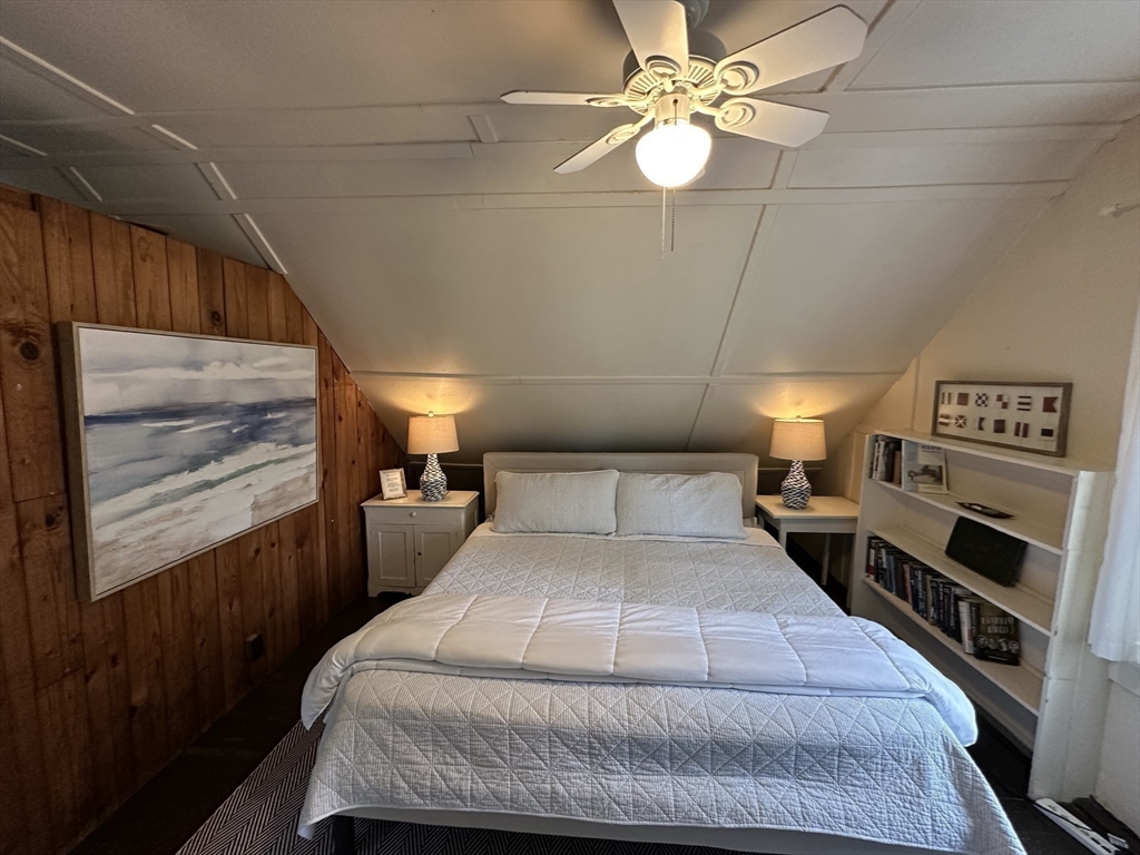 84 Mayflower Rd, Sagamore Beach