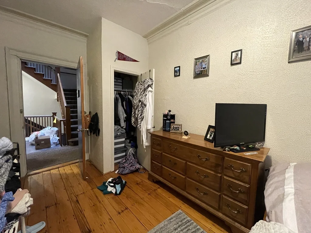 914 Beacon St, Fenway