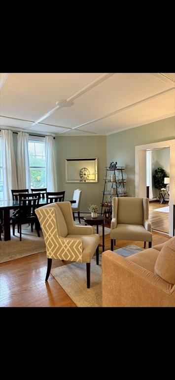 21 Thorndike, Beverly