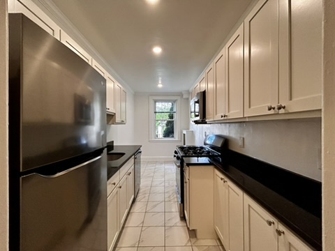 100 Kilsyth Rd, Brighton