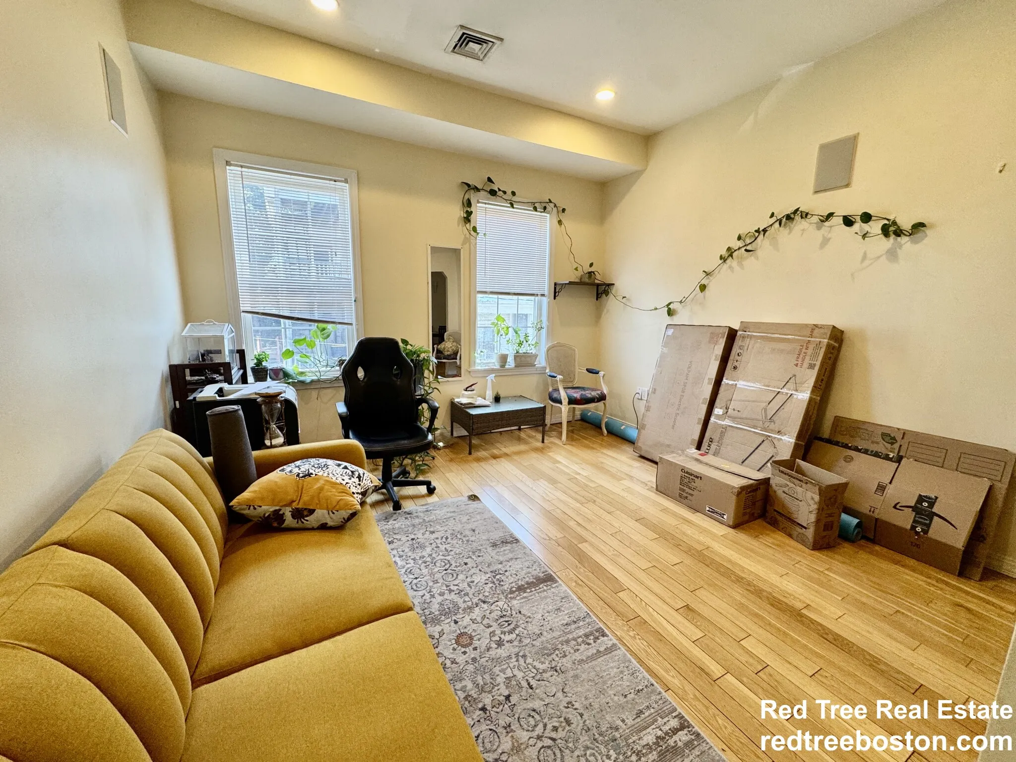 22 Elmore St, Roxbury