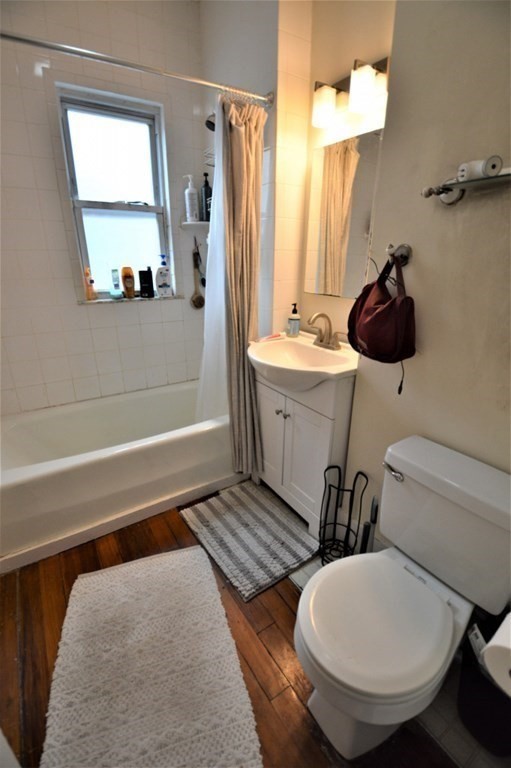 67 Washburn Ave, North Cambridge