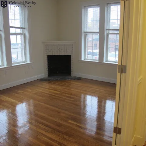 15 Glenville Ave, Allston