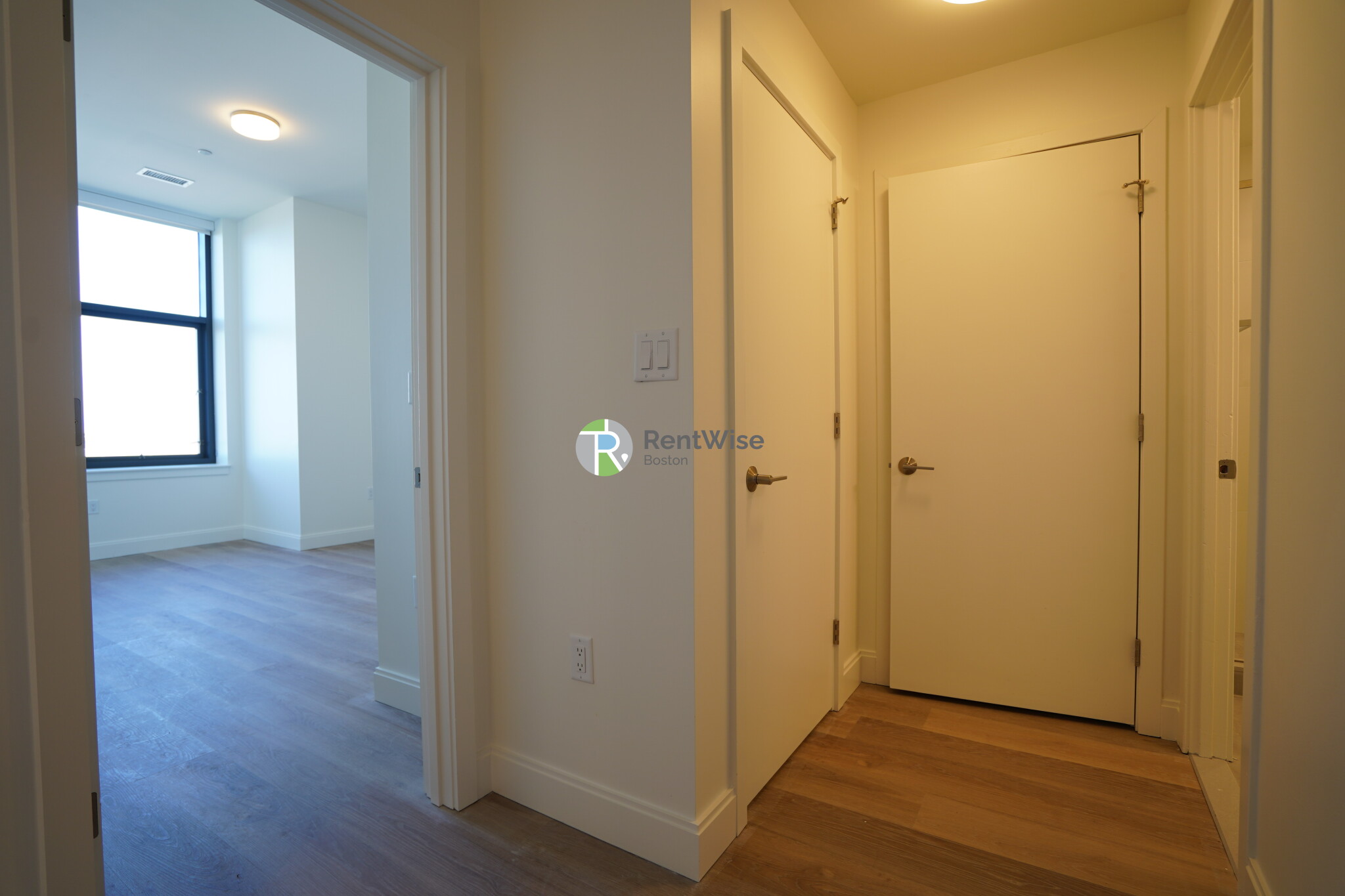 1079 Commonwealth Ave, Allston